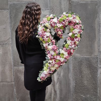 Åpent hjerte i rosa og hvitt